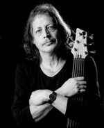 Ernesto Holman